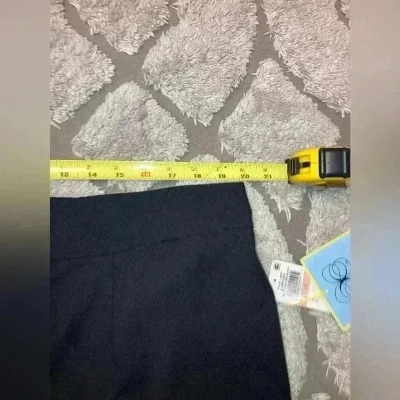 CeCe Essentials Black Crop pants size 2X NEW - Picture 9 of 10